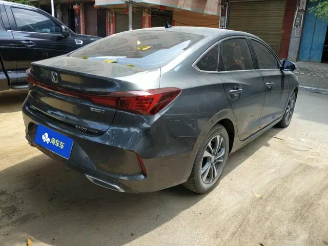 Changan Eado — Фото автомобиля 3