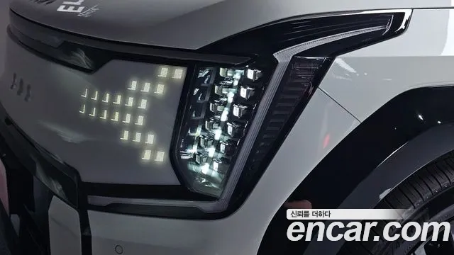 Kia EV9 Long Range 4WD — Фото автомобиля 17