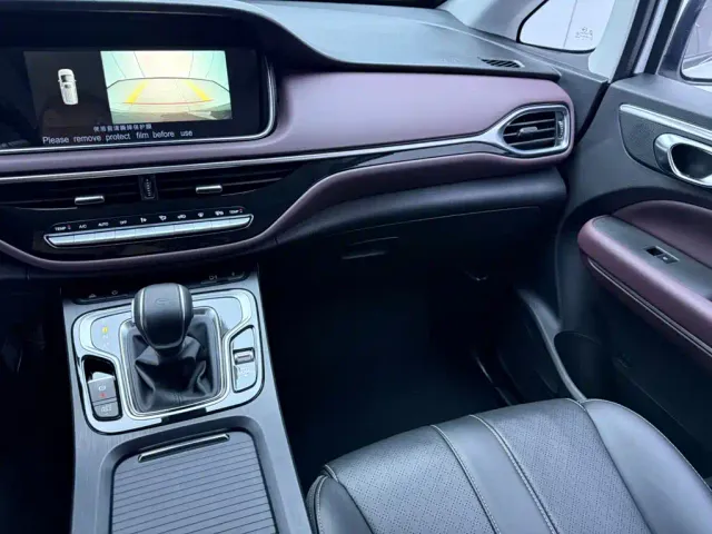 GAC Trumpchi M6 — Фото автомобиля 12