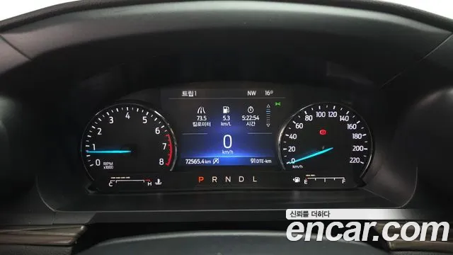 Ford Explorer — Фото автомобиля 8