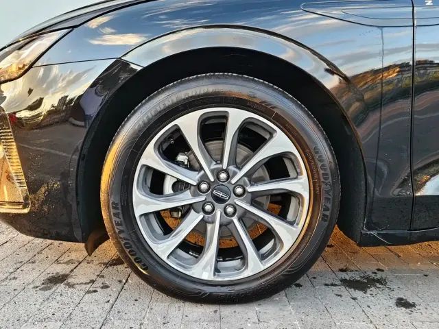 Lincoln Z — Фото автомобиля 3