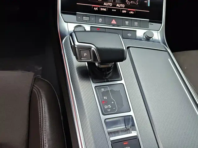 Audi A7L — Фото автомобиля 16
