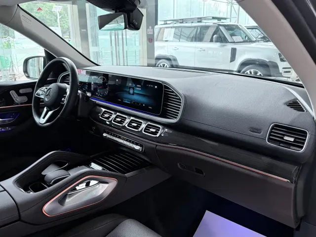Mercedes-Benz GLE-Class — Фото автомобиля 13