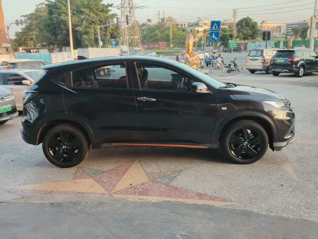 Honda Vezel — Фото автомобиля 4
