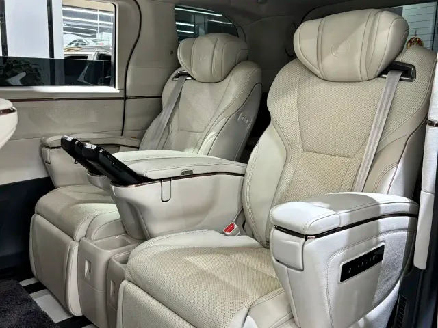 Lexus LM — Фото автомобиля 16