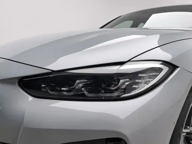 BMW i4 — Фото автомобиля 7