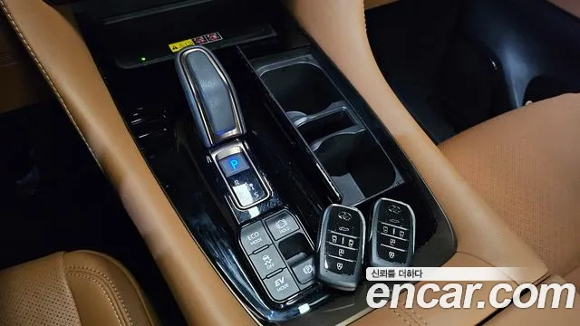 Toyota Alphard — Фото автомобиля 9