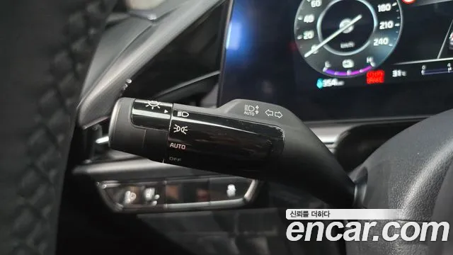 Kia Niro — Фото автомобиля 16