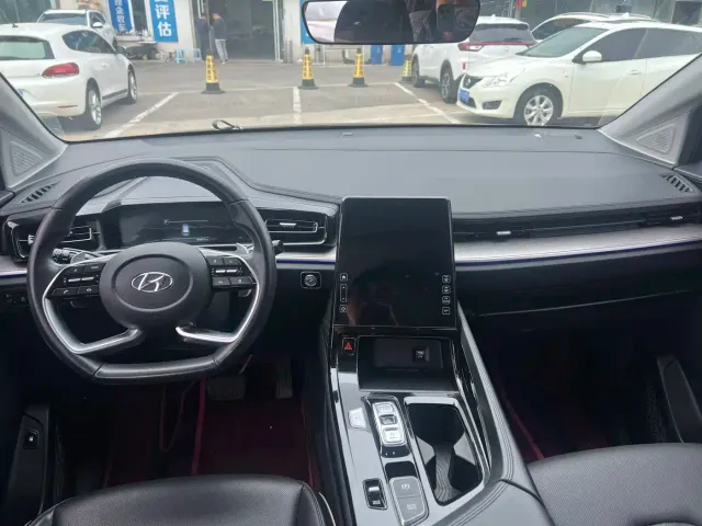 Hyundai Custo — Фото автомобиля 7