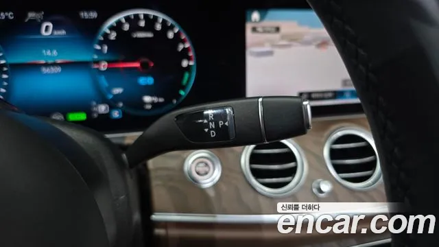 Mercedes-Benz E-Class W213 — Фото автомобиля 12