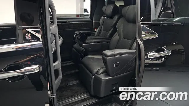 Toyota Alphard — Фото автомобиля 10