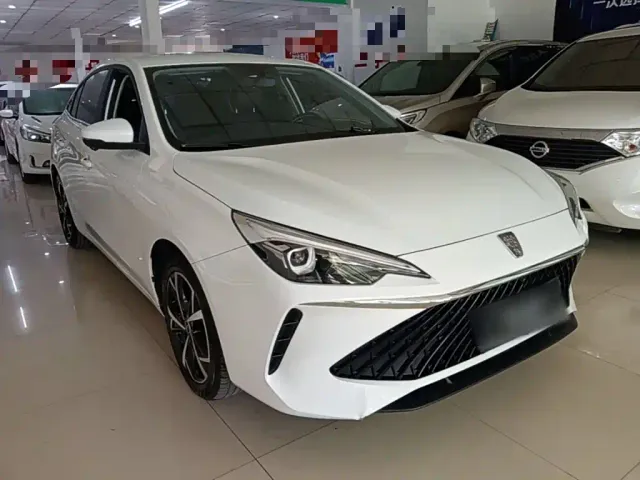 Roewe i5 — Фото автомобиля 3