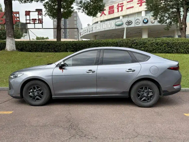 BYD Qin PLUS — Фото автомобиля 3