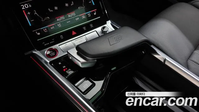 Audi e-tron — Фото автомобиля 11