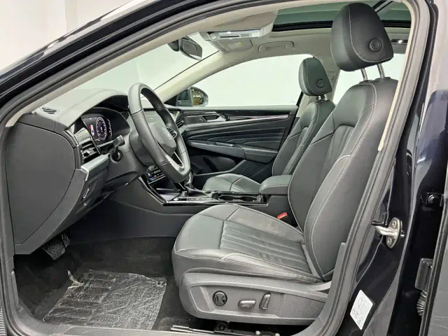 Volkswagen Passat — Фото автомобиля 14
