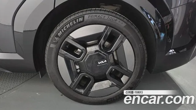 Kia EV9 — Фото автомобиля 20