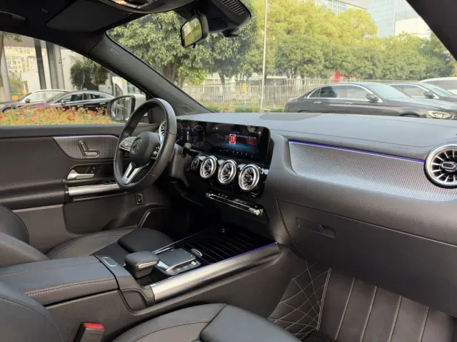Mercedes-Benz GLA-Class — Фото автомобиля 14