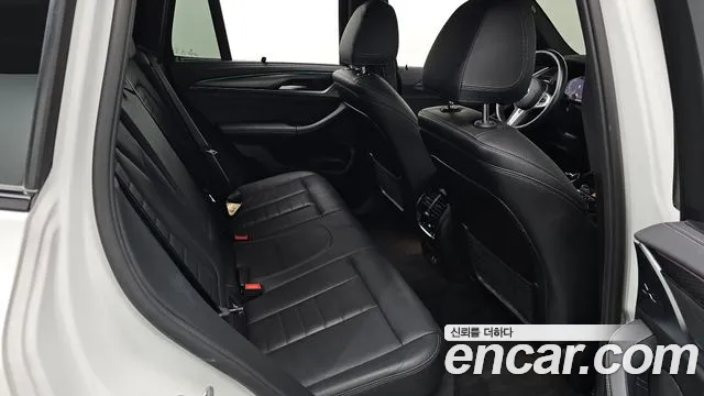 BMW X3 xDrive 20i M Sport Pro — Фото автомобиля 11