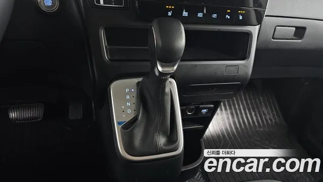 Hyundai Staria Staria Карго 5 мест — Фото автомобиля 8