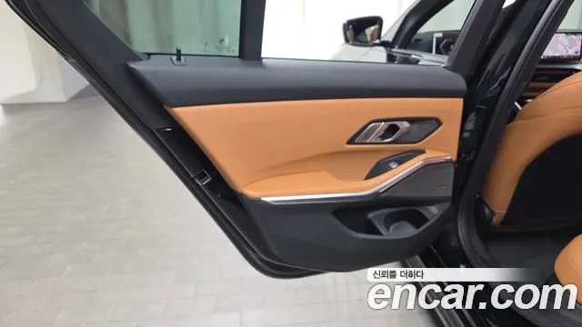 BMW 3-Series 3 серия (G20) 320i M Sport — Фото автомобиля 22