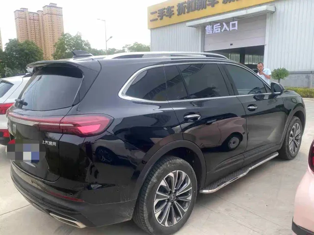 Buick Envision Plus — Фото автомобиля 4