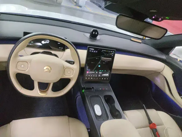 Nio ET5 Touring — Фото автомобиля 2
