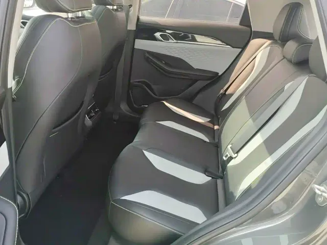 Geely Binyue — Фото автомобиля 12