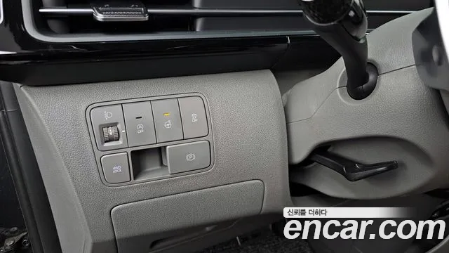 Hyundai Staria Staria 4WD Lounge 9 мест — Фото автомобиля 14