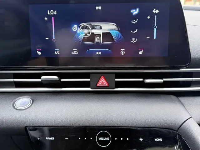 Hyundai Elantra — Фото автомобиля 15