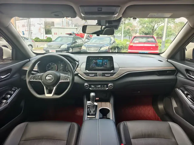 Nissan Teana — Фото автомобиля 14