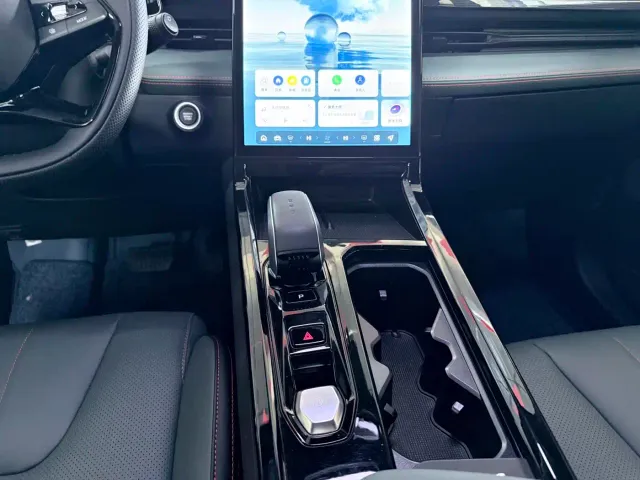 Geely Boyue — Фото автомобиля 16