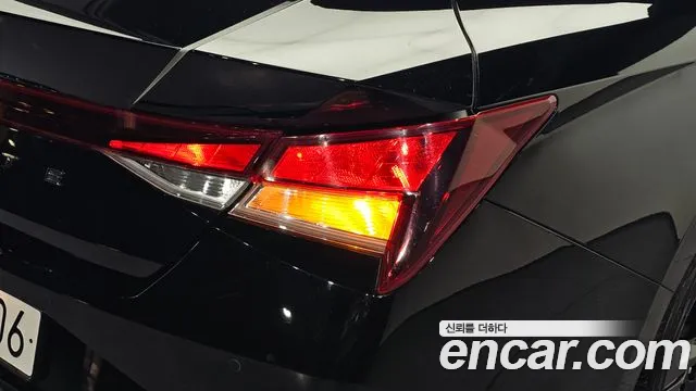 Hyundai Avante CN7 — Фото автомобиля 8