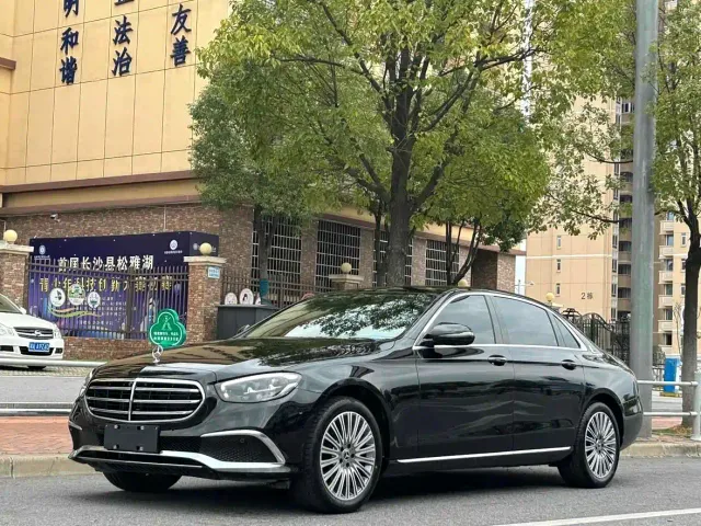 Mercedes-Benz E-Class — Фото автомобиля 9