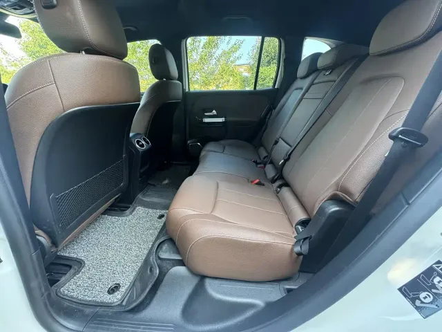 Mercedes-Benz EQB — Фото автомобиля 17