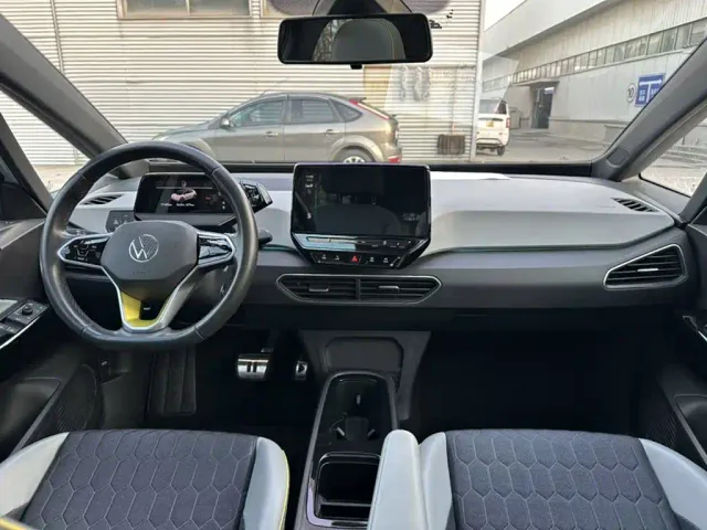 Volkswagen ID.3 — Фото автомобиля 6