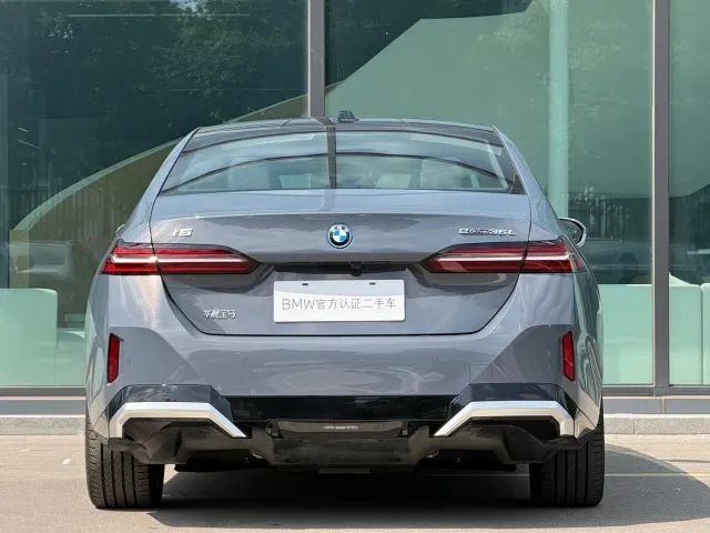 BMW i5 — Фото автомобиля 27