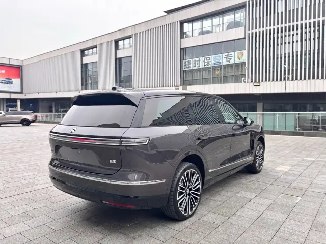 Nio ES8 — Фото автомобиля 7