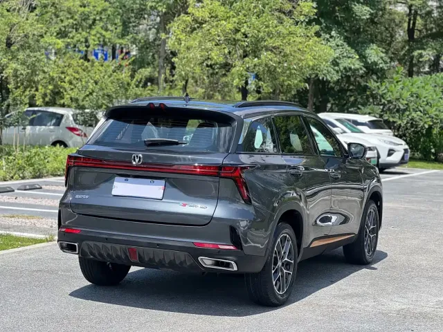 Changan CS75 Plus — Фото автомобиля 6
