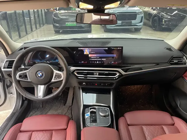 BMW i3 — Фото автомобиля 11