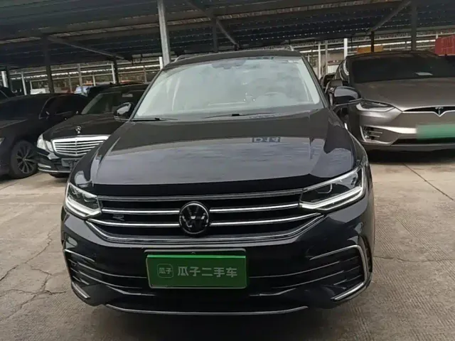 Volkswagen Tiguan L — Фото автомобиля 2
