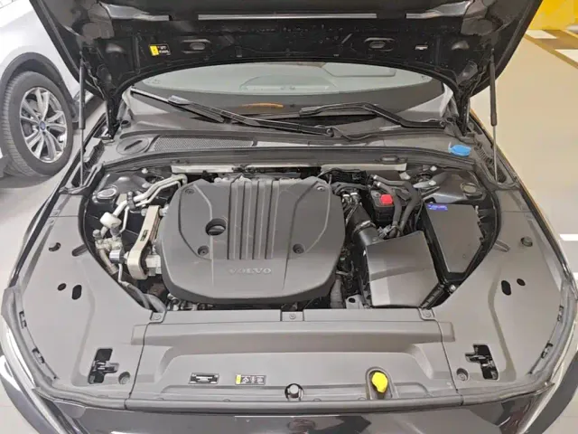 Volvo S90 — Фото автомобиля 19