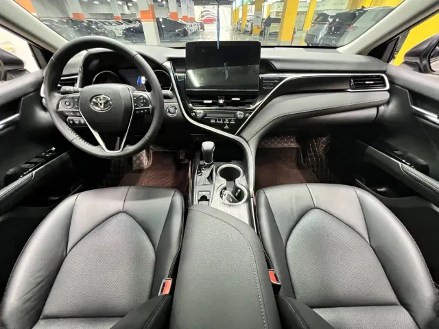 Toyota Camry — Фото автомобиля 11