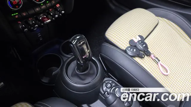 Mini Cooper Convertible — Фото автомобиля 9