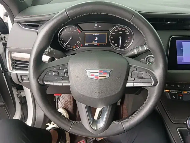 Cadillac XT4 — Фото автомобиля 10