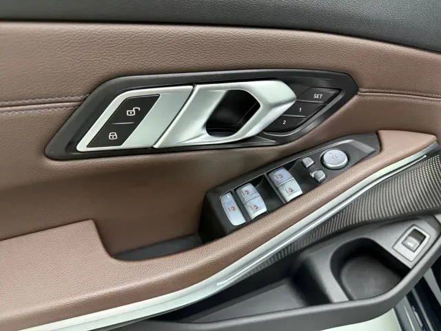 BMW 3 Series — Фото автомобиля 7