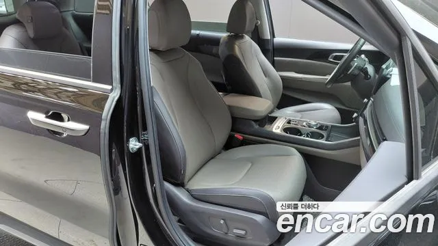 Kia Carnival Generation 4 — Фото автомобиля 16
