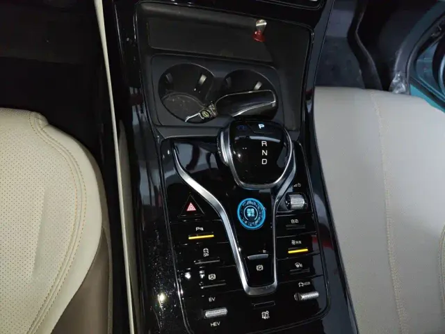 BYD Qin PLUS — Фото автомобиля 10