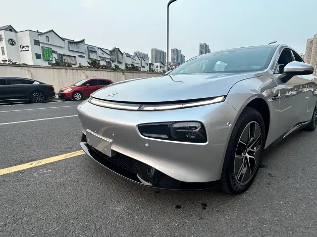 Xpeng P7 — Фото автомобиля 23