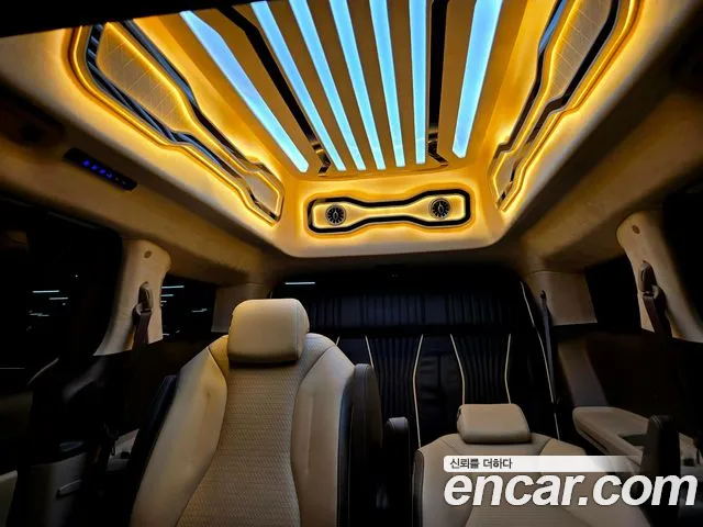 Kia Carnival Generation 4 — Фото автомобиля 12
