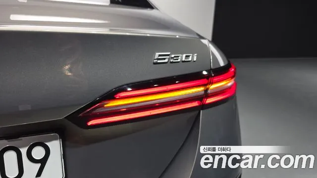 BMW 5-Series 5 серия (G60) 530i xDrive M Sport — Фото автомобиля 23